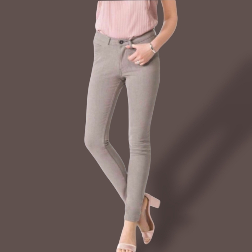 🌸EUC LOFT Grey Super Skinny Jeans